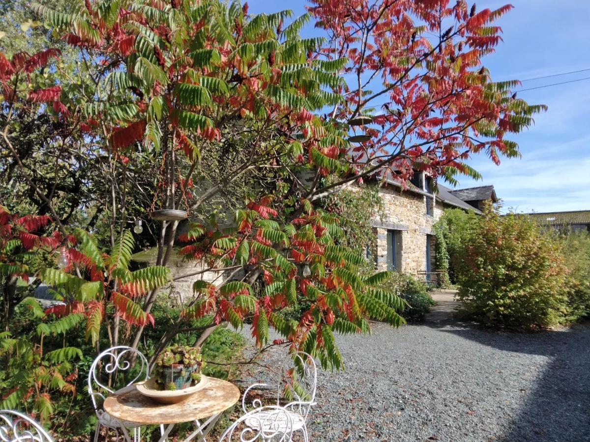 Le Chene Blanc Bed & Breakfast Plesse Exterior photo